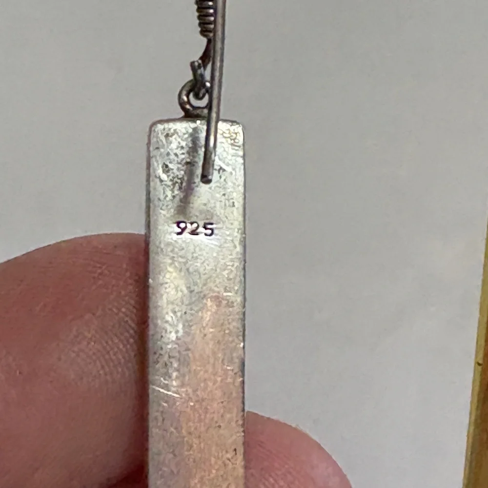 Elegant Sterling and Mother of Pearl Earrings - Picture 4 of 4